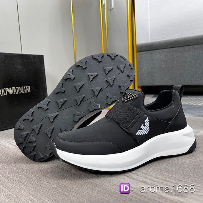 Sepatu pria olahraga terakhir Armani