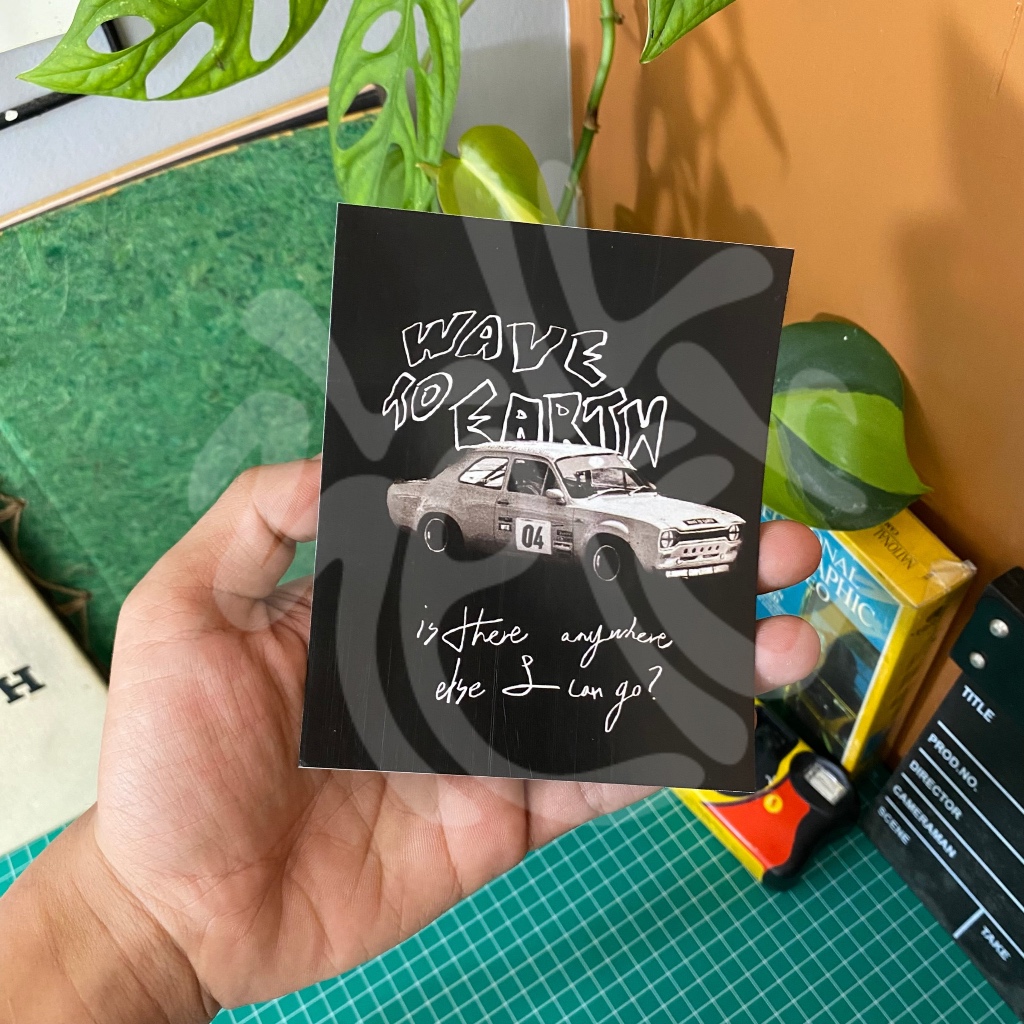 

stiker wave to earth / stiker poster / sticker aesthetic / sticker tumblr / stiker premium / stiker hp / stiker laptop / stiker helm / stiker tahan air