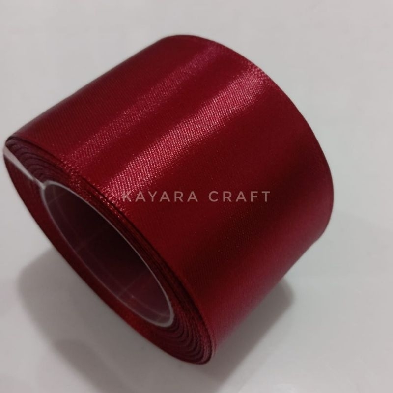 

Pita Satin 5 CM Marun Per Rol/ Pita Satin 2 Inchi Merah Hati/Pita Hias Hampers Kado Cantik