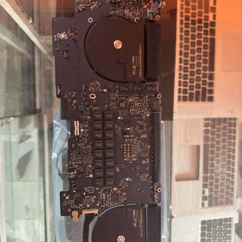 logicboard macbook pro A1398 i7/ 16 gb 2015 dualvga