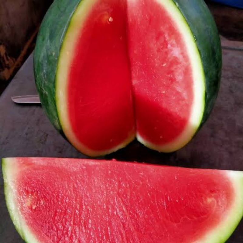 

buah semangka 1buah utuh berat ( 5 Kg lebih ) buah segar Buah semangka merah manis tanpa biji