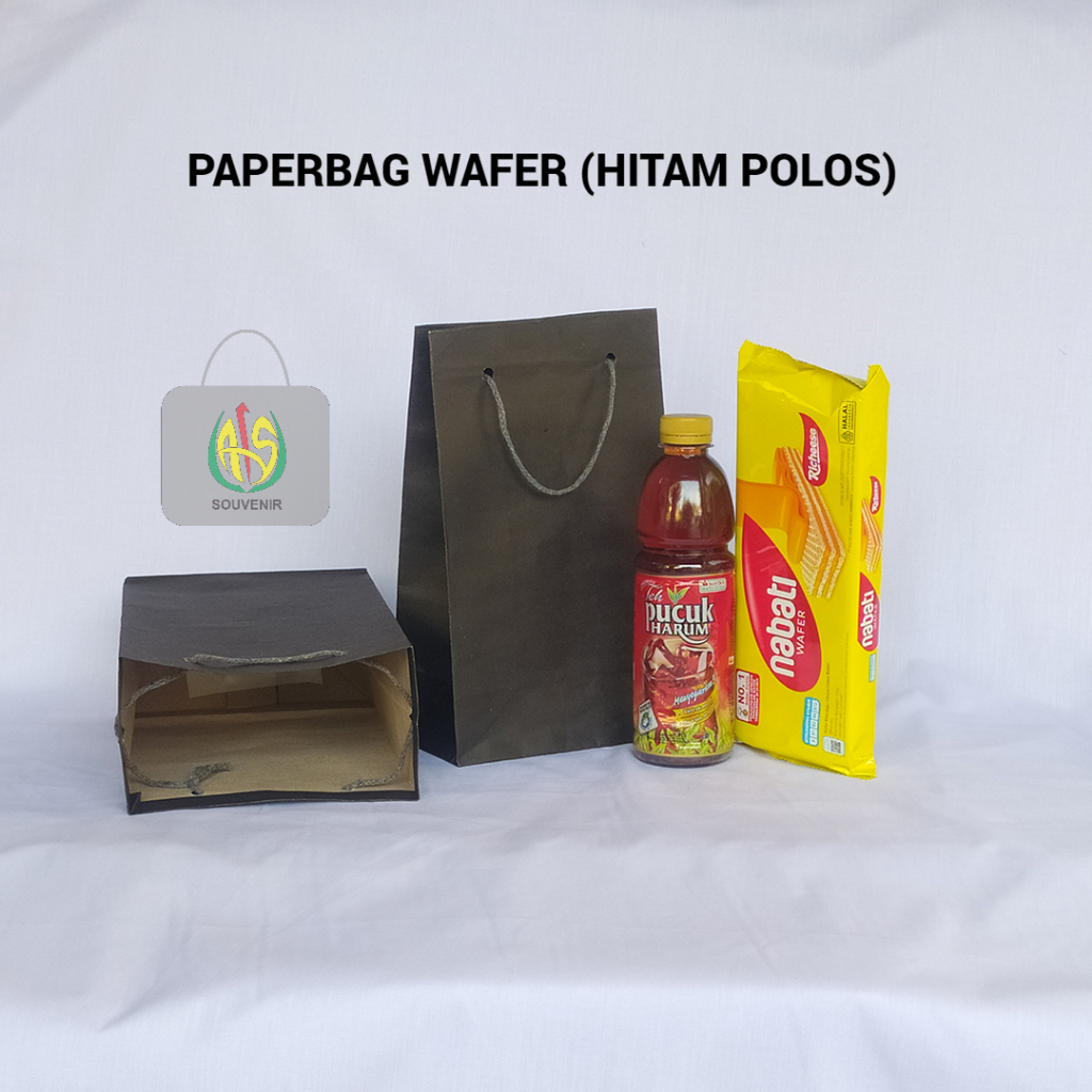 

Tas Souvenir/ Paperbag Wafer / Hitam Polos / Ukuran 15x8x25 cm / Isi 1 Pcs