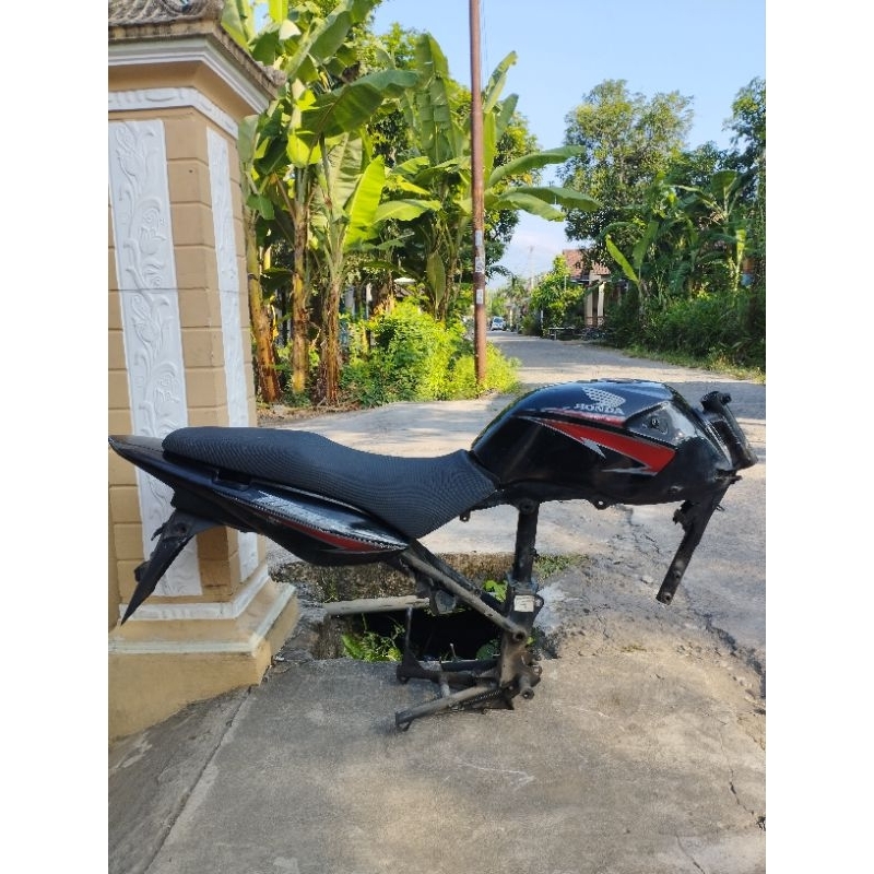 BODY SET TIREV ORIGINAL TIGER REVO TAHUN MUDA