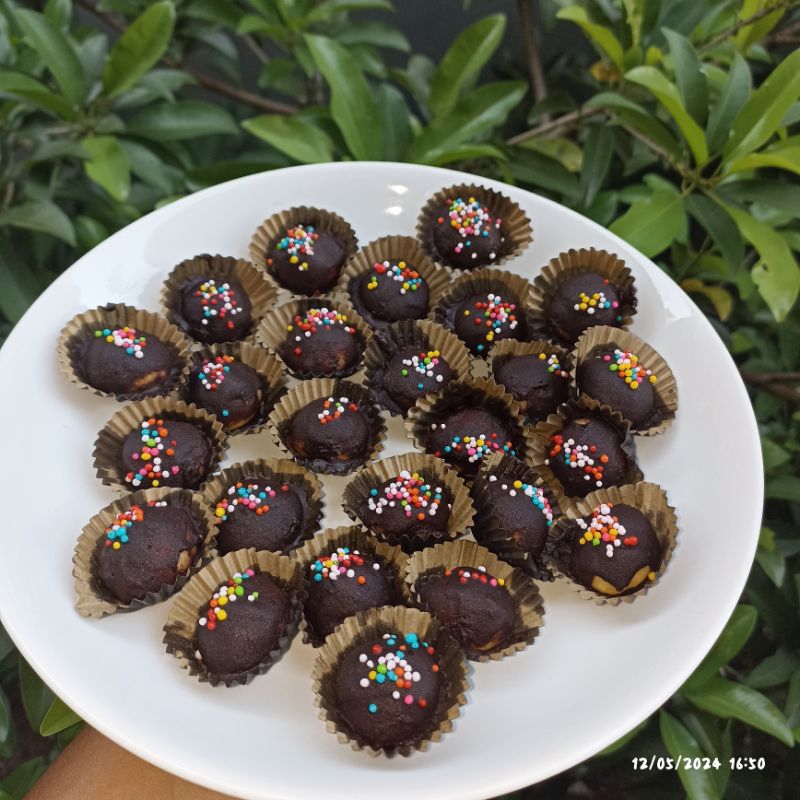 

kue kering Choco balls