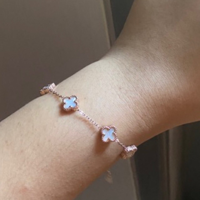 gelang VC CLOOVER titanium anti karat putih