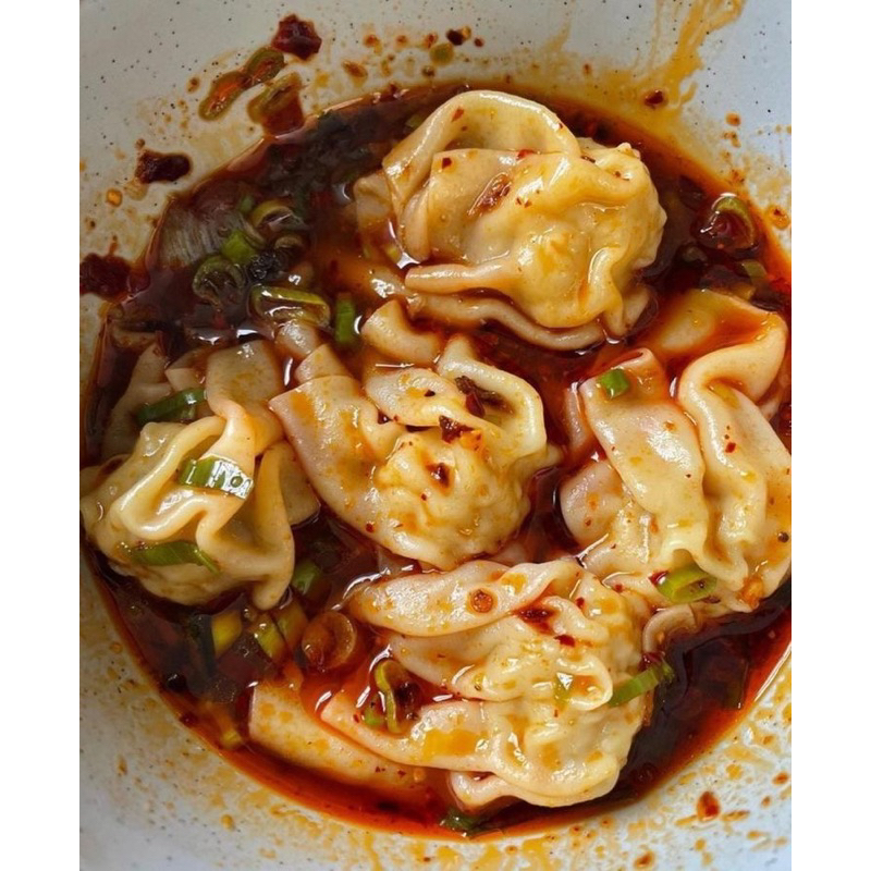

Pangsit wonton kuah pedas chili oil