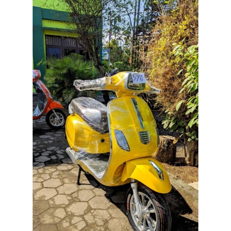 Sepeda Listrik Subsidi UwinflY T3 S Pro model scuter vespa-Yellow