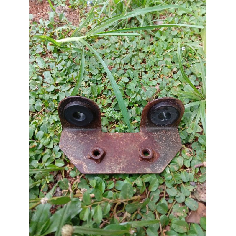 Dudukan Braket stoplam stopan lampu belakang F1z f1zr  vega lama original copotan