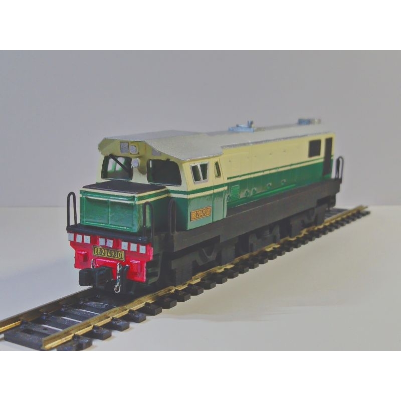 Miniatur Lokomotif BB 204 Skala 1:87