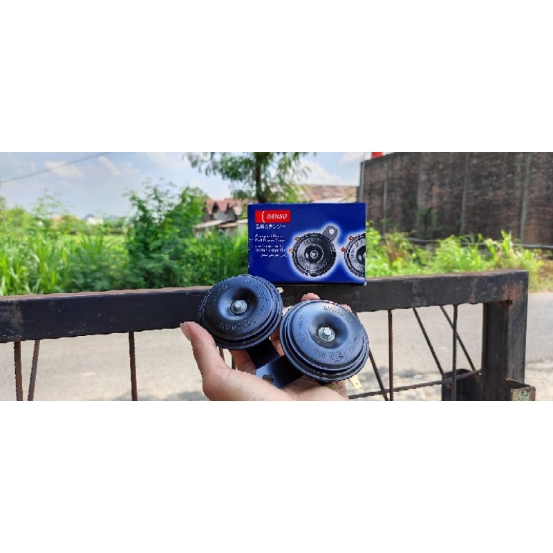 Klakson Denso Compact Horn Set 12v Original MOTOR MOBIL STEREO ISI 2 PCS SUARA HIGH AND LOWKlakson D