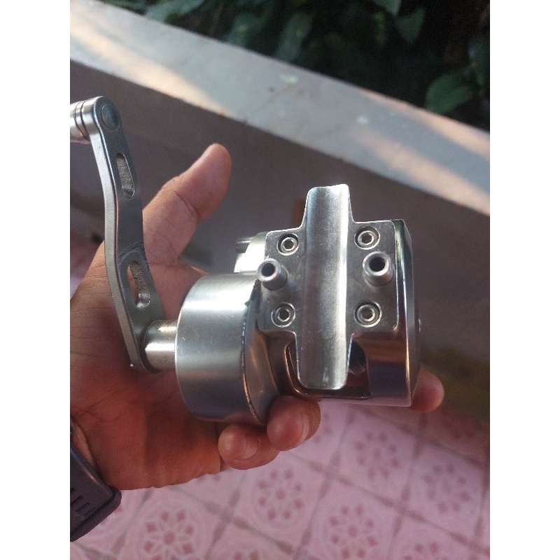 Reel Daido Jigking 400L Handle Kiri