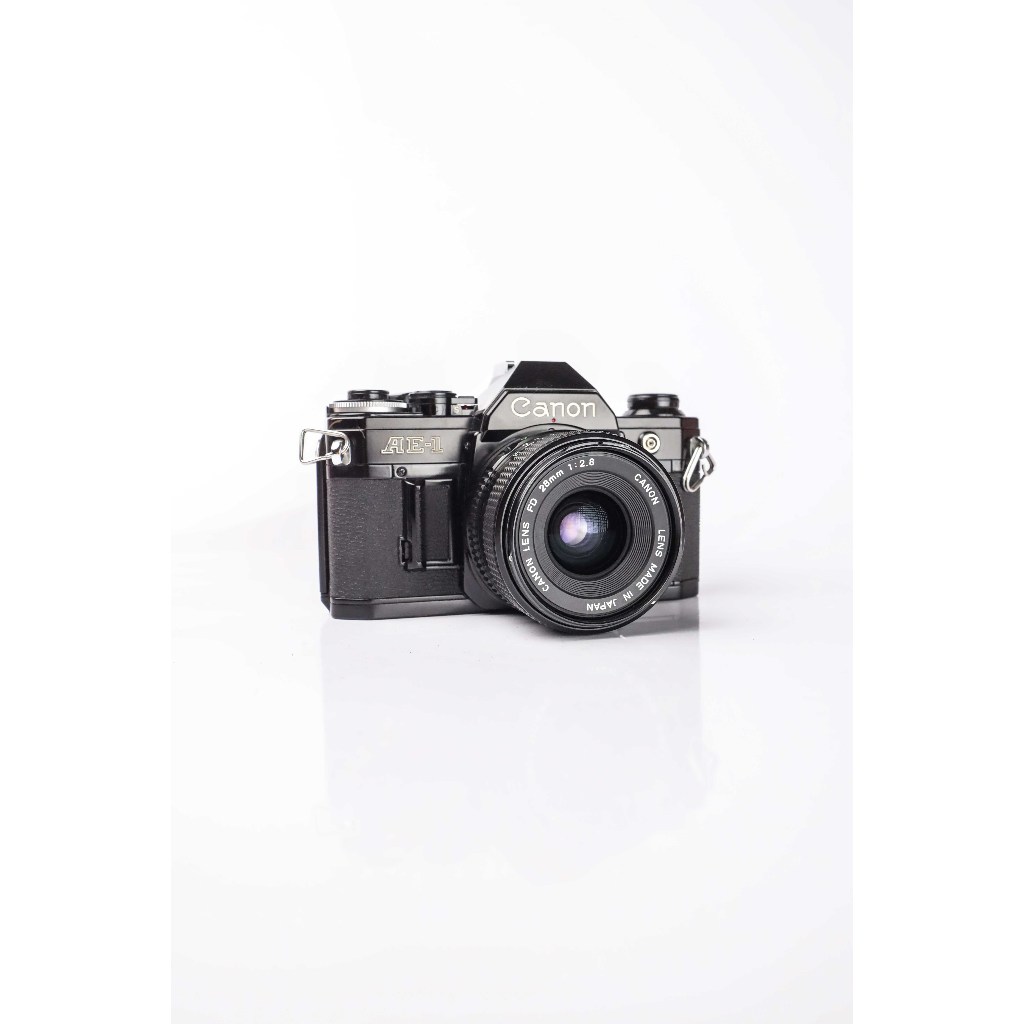 Kamera Analog Canon AE-1 Black kit 28mm f2.8 New FD