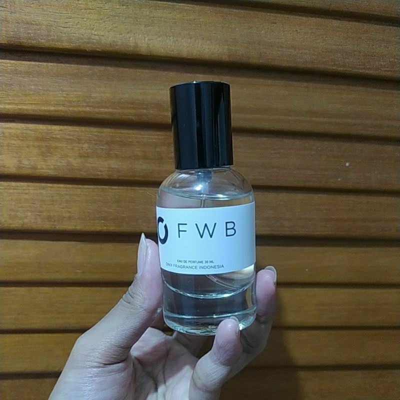 preloved parfum onix fwb like new