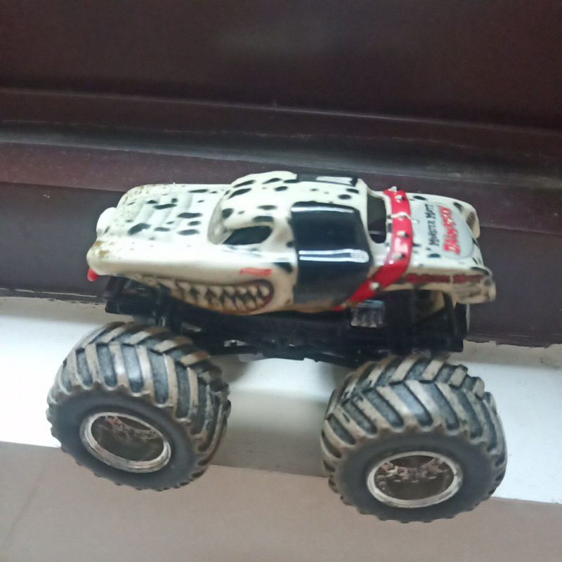 Monster Mutt Dalmatian monster jam loose