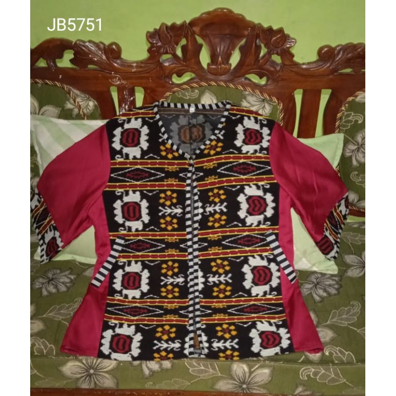 Blazer Tenunan Asli Motif NTT