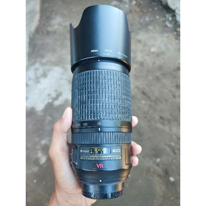 lensa Nikon 70-300mm VR