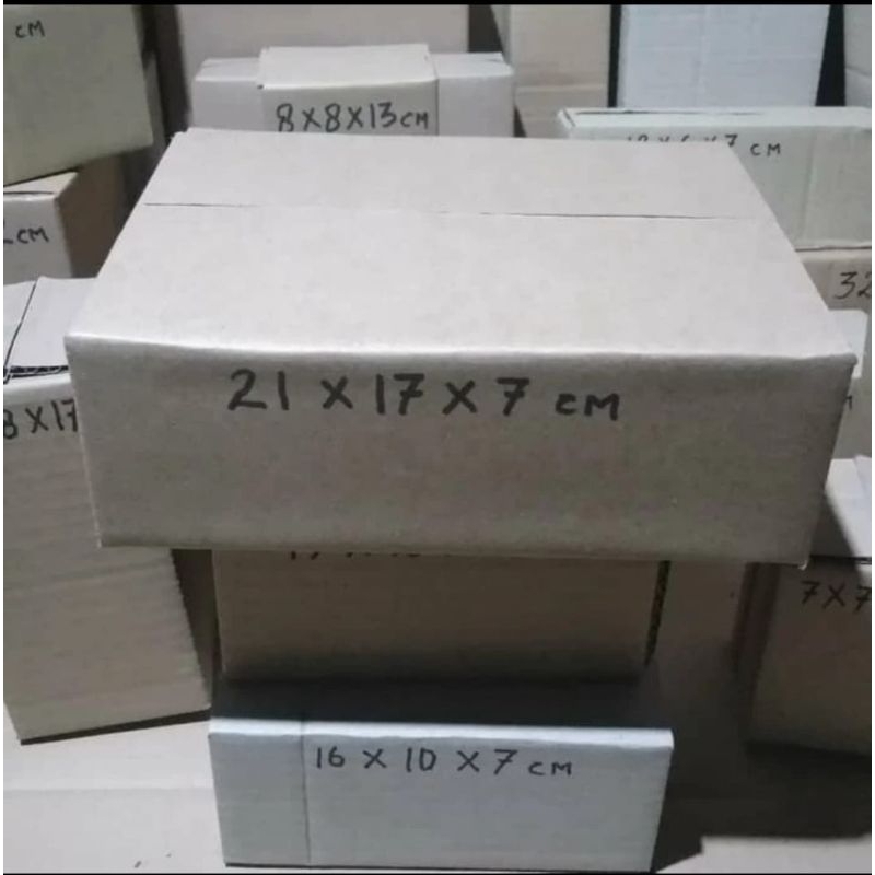 

kardus packing uk 21×17×7cm