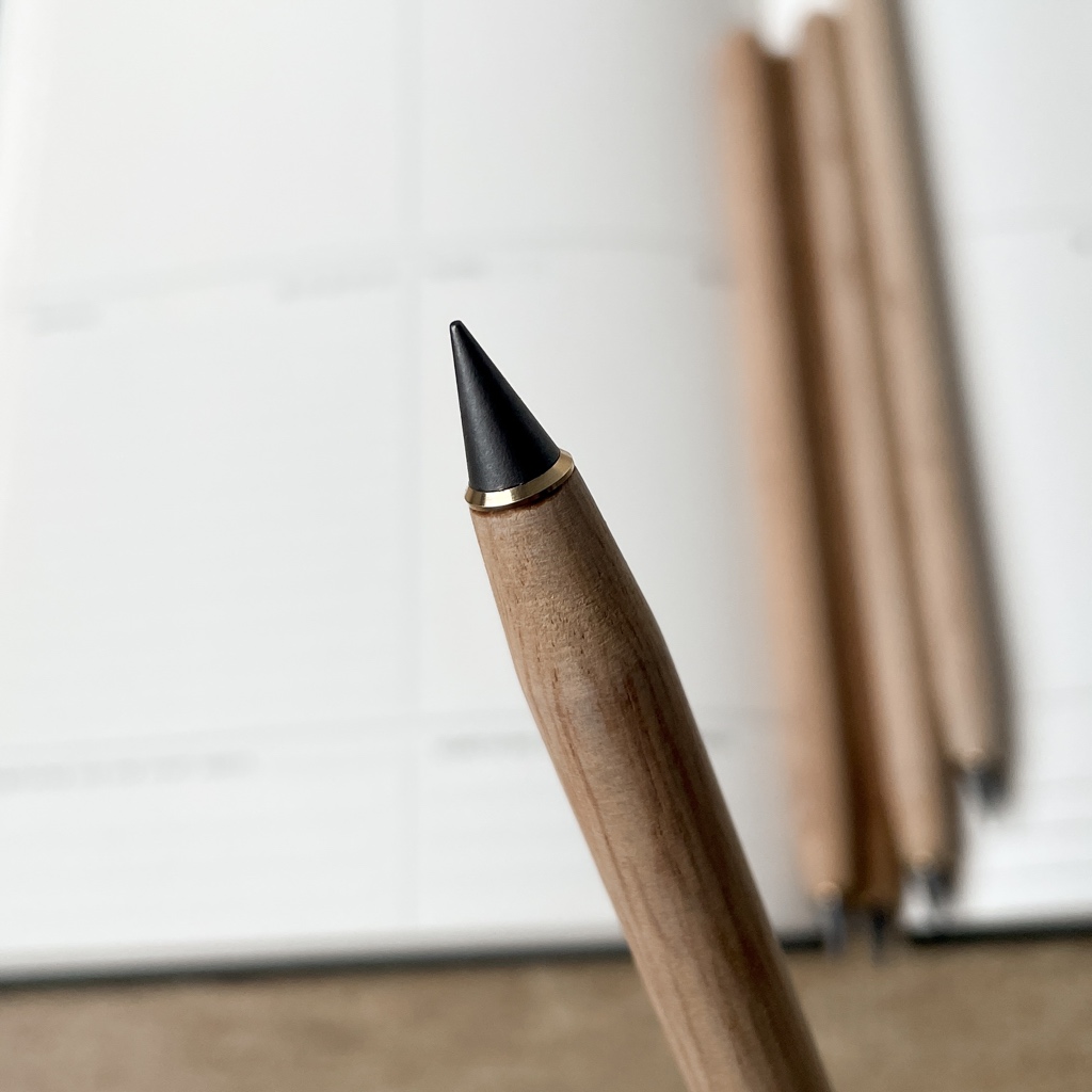 

sg Graphite Pencil Abadi Ujung Tajam Kayu Solid