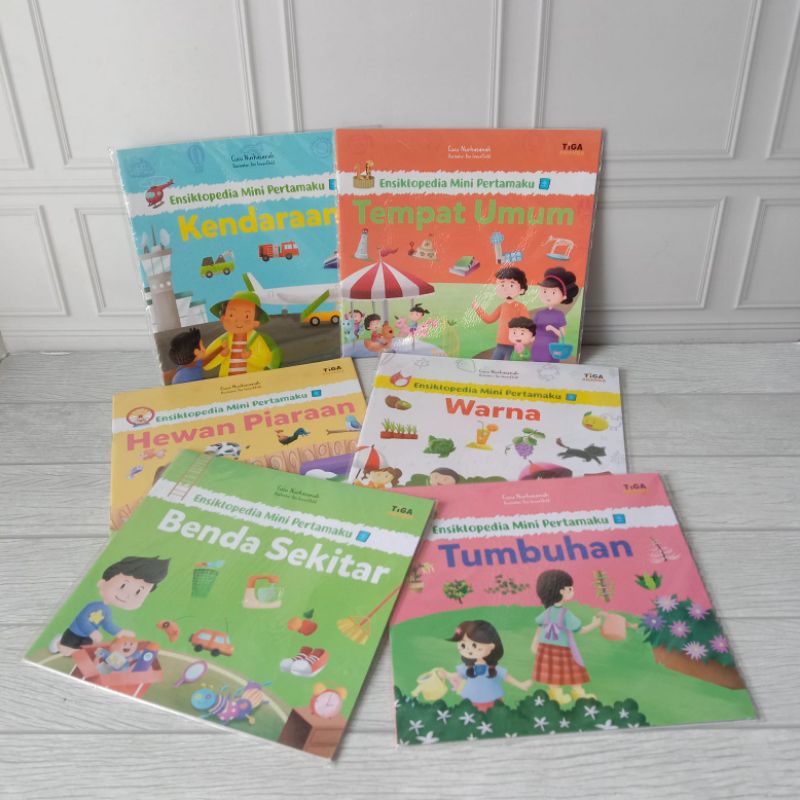 Seri Ensiklopedia Mini Pertamaku kendaraan hewan piaraan benda di sekitar tumbuhan warna tempat umum