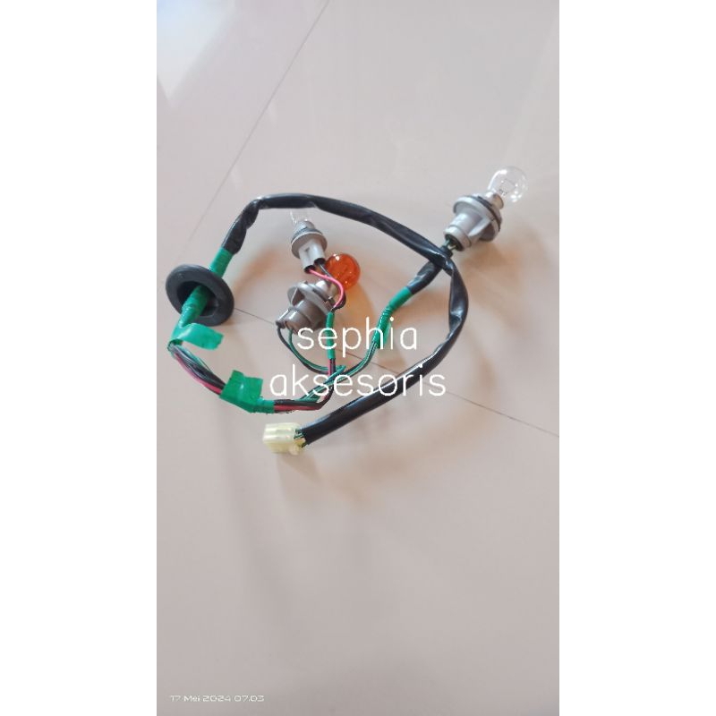 soket stop lamp avanza xenia tahun 2012-2021