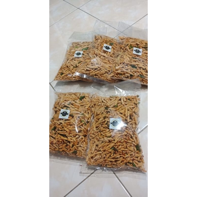 

basreng pedas chili oil 1/2 kg