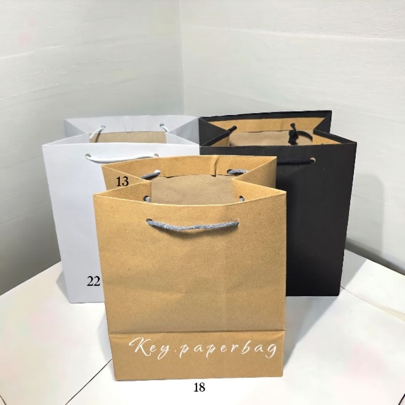 

Paper Bag Polos R5 Cokelat, Putih, Hitam 18x13x22