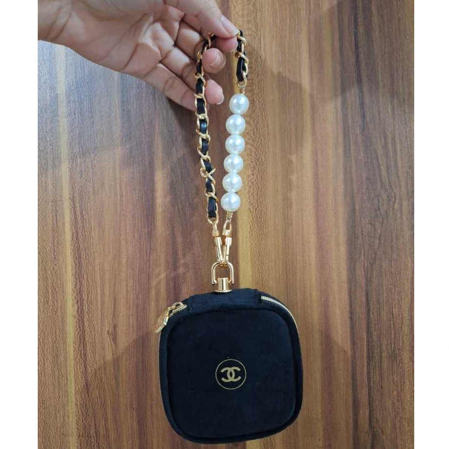 CHANEL Cosmetic Makeup Bag Pouch On Chain VIP GIFT / Camera (Merchandise)
