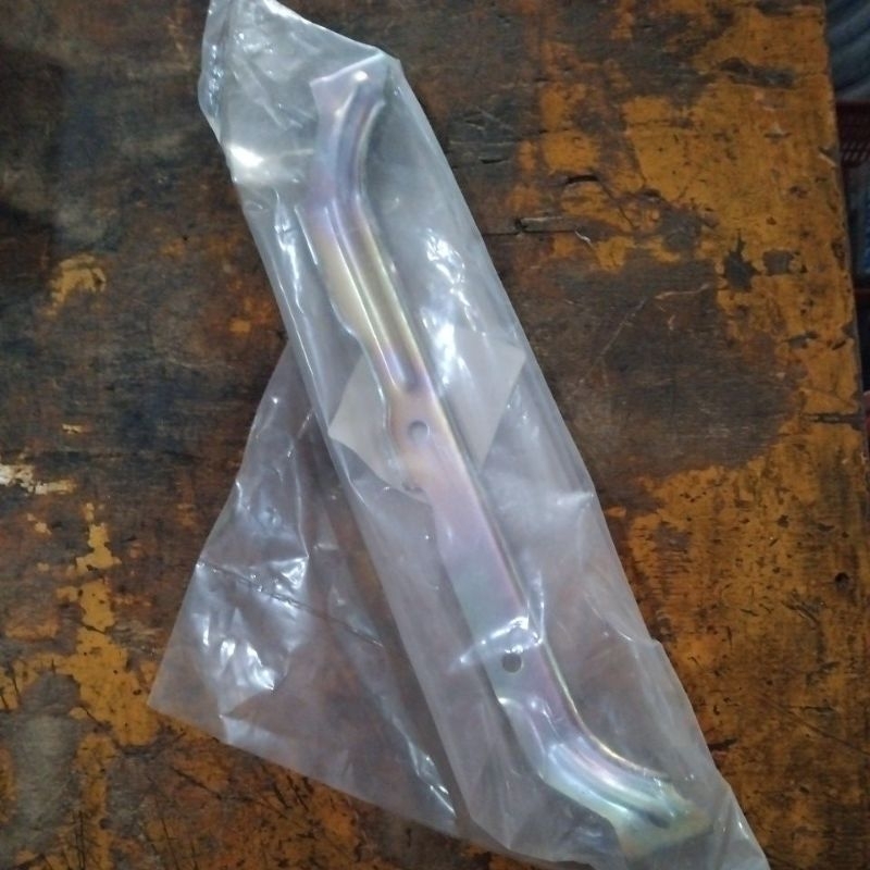 Support fuel tank cover RD 85 DI-1/2T Original KUBOTA