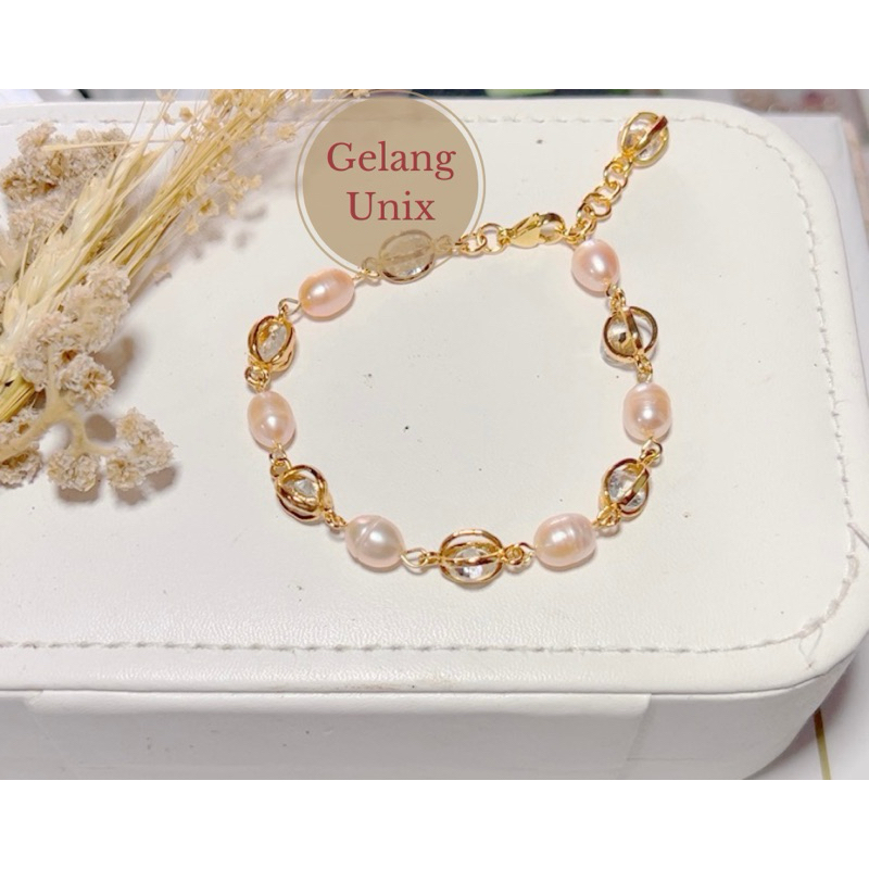 Gelang titanium mutiara air tawar lombok mix kristal juntai