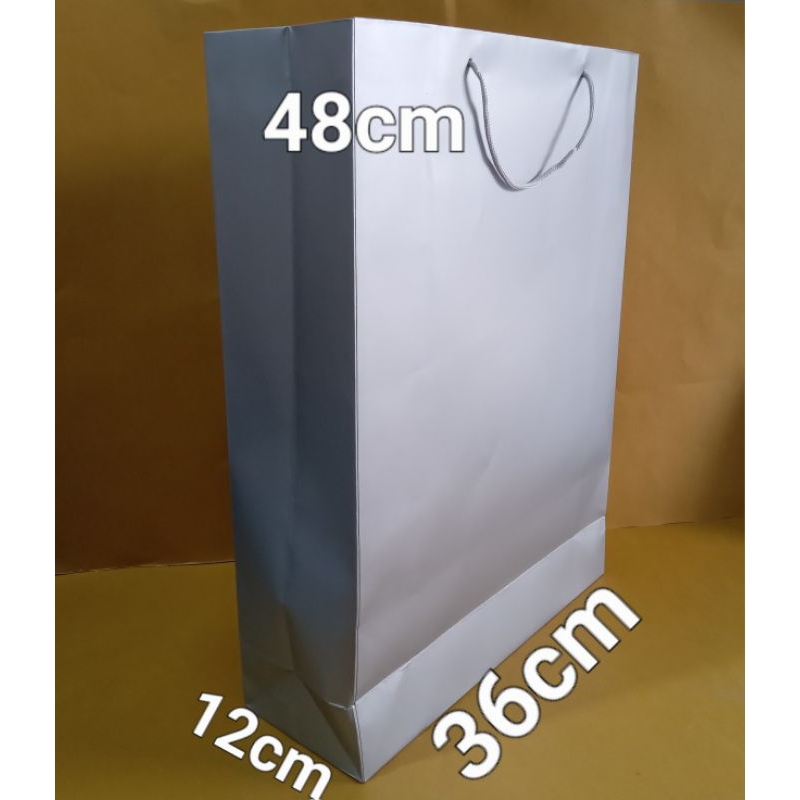 

paperbag polos warna gold/silver ukuran jumbo (36x12x48)cm isi 12 pcs/pack