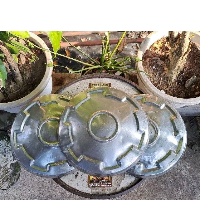 wheel dop tutup velg corolla ke30 ORIGINAL wildop wheeldop toyota corolla ke 30 dop corolla ke 30