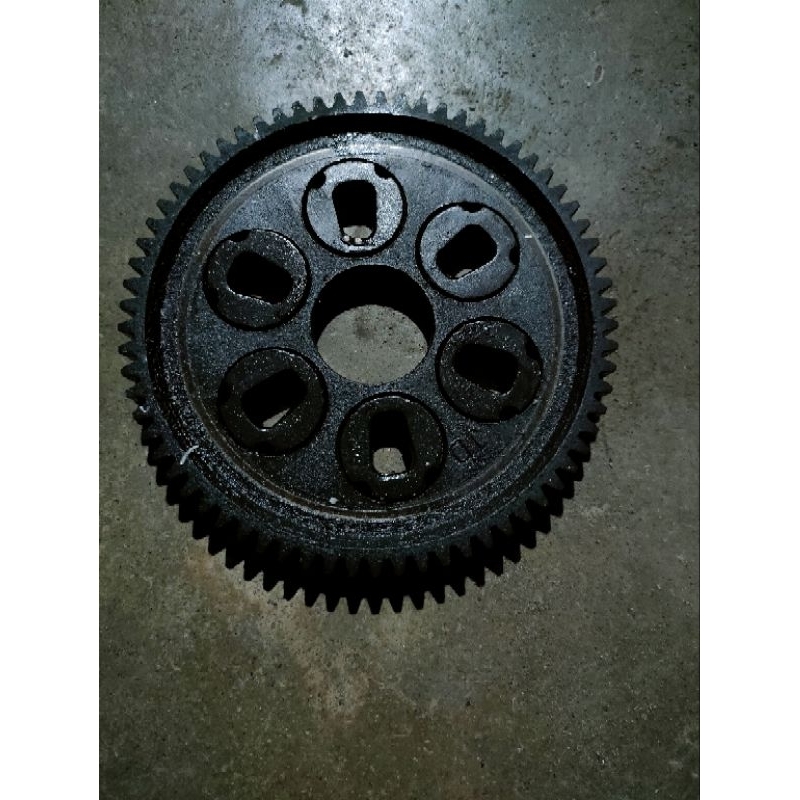 Gigi Sekunder Grand mata 69