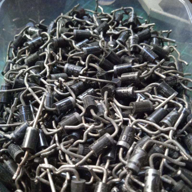 Dioda HER 303 304 305 306