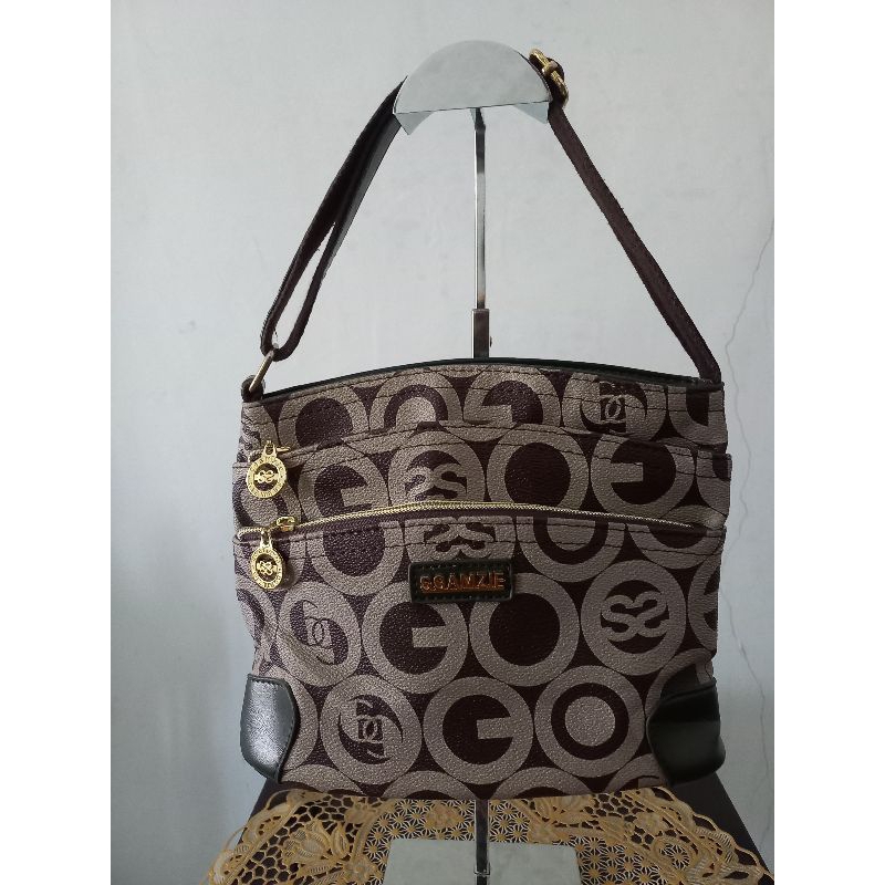 handbag dan shoulder bag brand Ssamzie, bahan pvc mix kulit. tali shoulder bisa di adjust..size medi