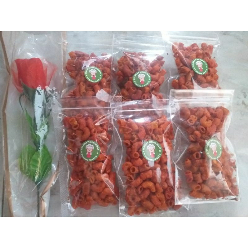 

makaroni pipa rasa pedas daun jeruk isi 50 gm harga 2000