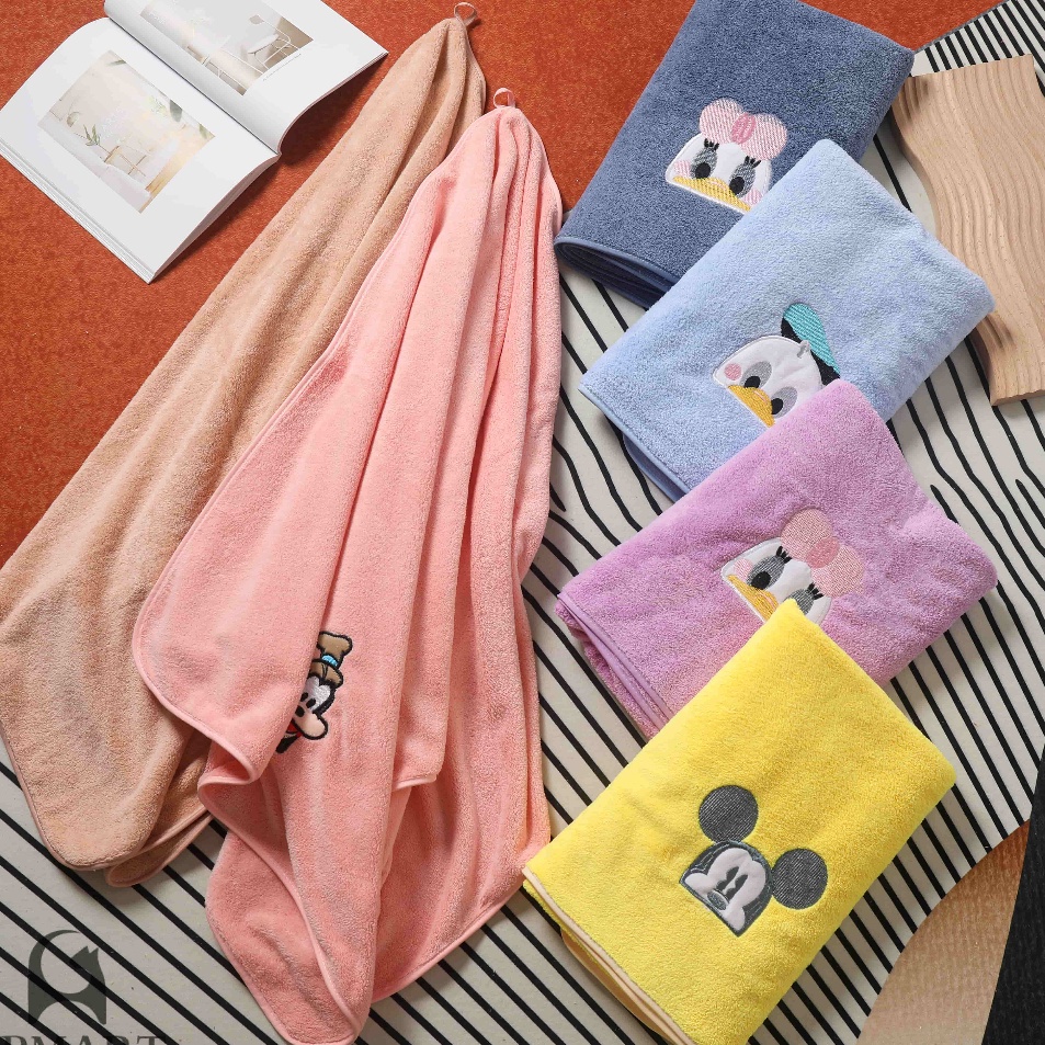 APMart Handuk Mandi Karakter  Handuk Mandi Dewasa  Anak Motif Lotso  Hello Kitty  SuperHero  Winnie 