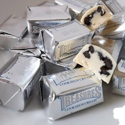 

Coklat Delfi Treasures White Cookies Kemasan Kiloan isi 48pcs