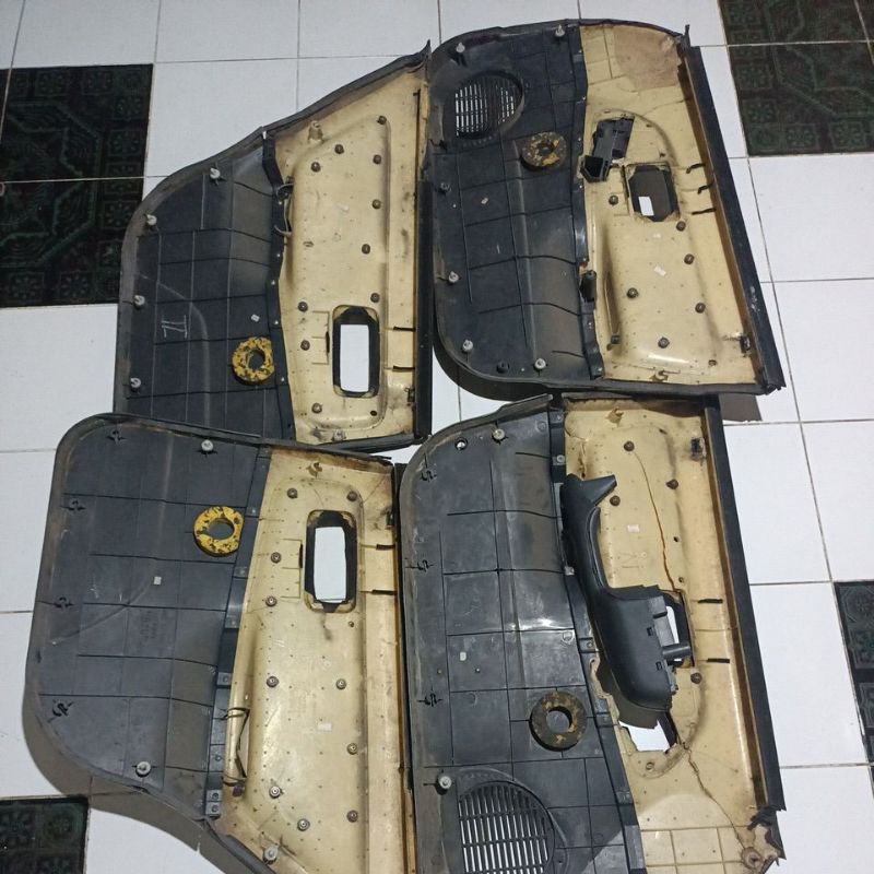 dortrin Honda city z tahun 2000