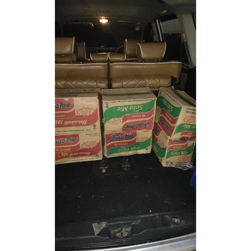 

Indomie goreng dan soto