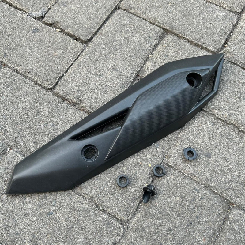 Tutup knalpot / Cover Tameng Kenalpot Honda Beat F1-Street,2016-2019