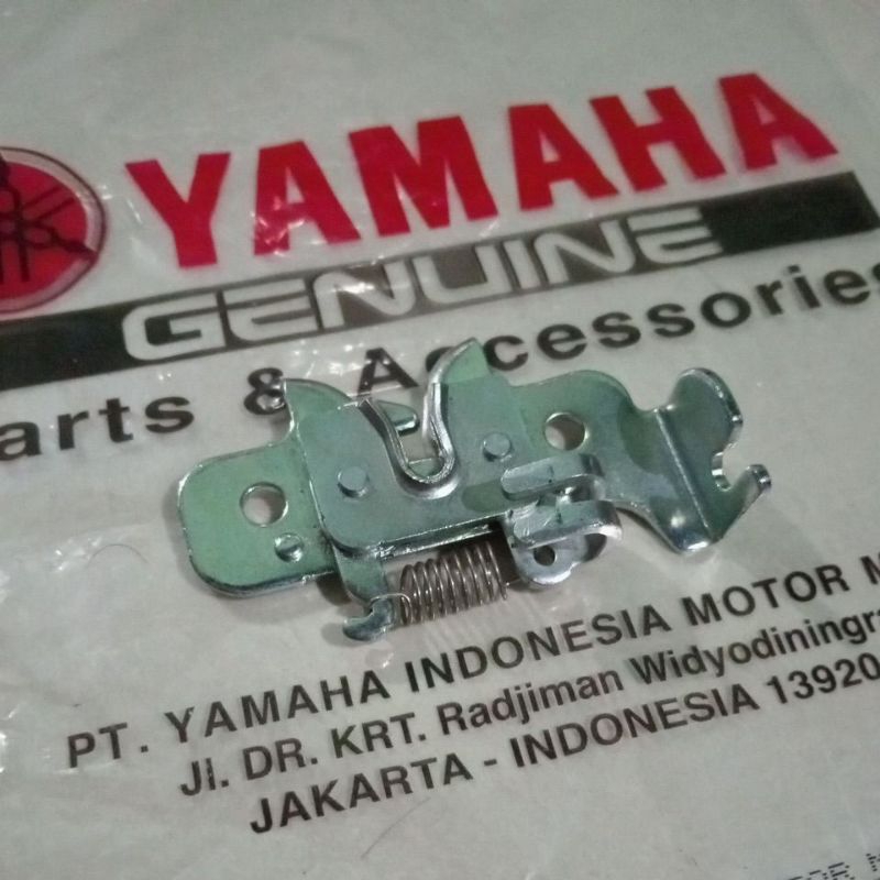 Alat pengunci jok untuk yamaha (seat lock jok)Untuk  VIXION ,XABRE ,R15 , AEROX , VEGA R NEW ,JUPITE