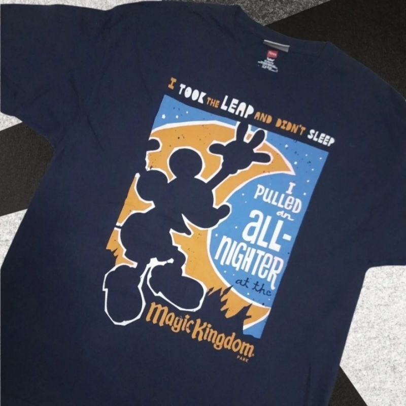 Tshirt Mickey MouseMagic Kingdom ParkLeap Year 2012-Tag: Hanes x Disney Parks