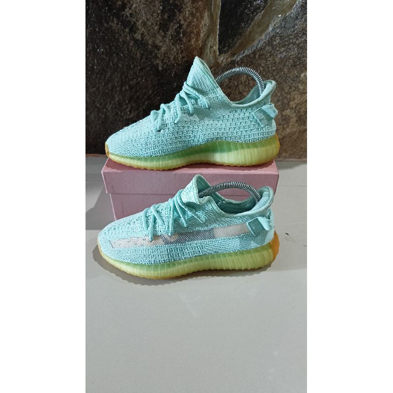 Adidas yessy sz 37 made in China