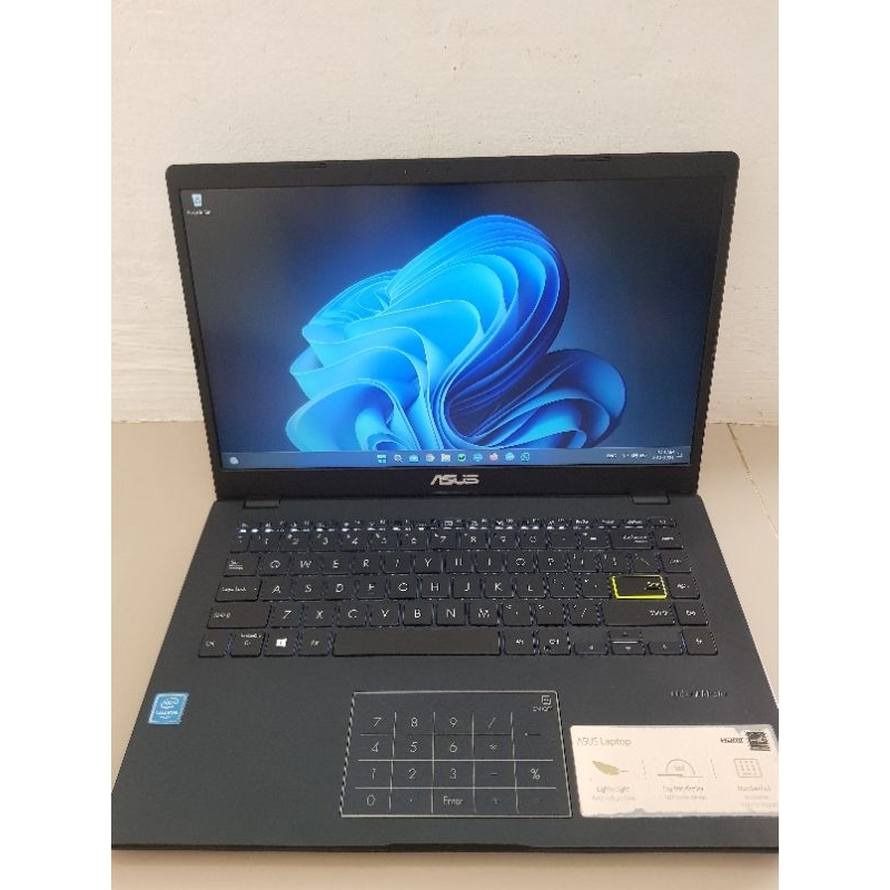 Laptop Asus E410ma