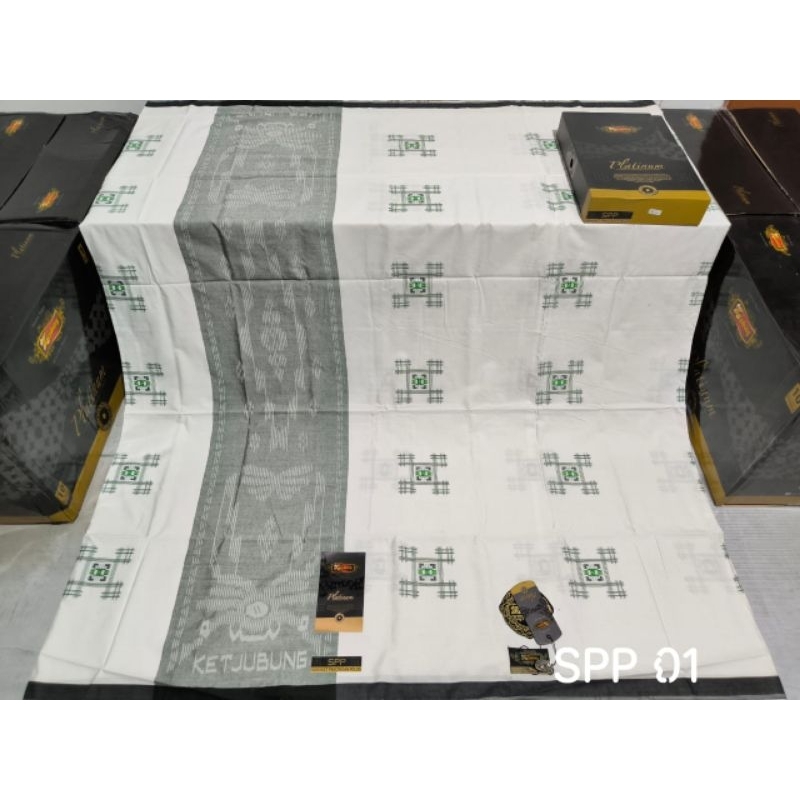 Sarung Ketjubung songket polos platinum (SPP) Hitam dan Putih GOLD