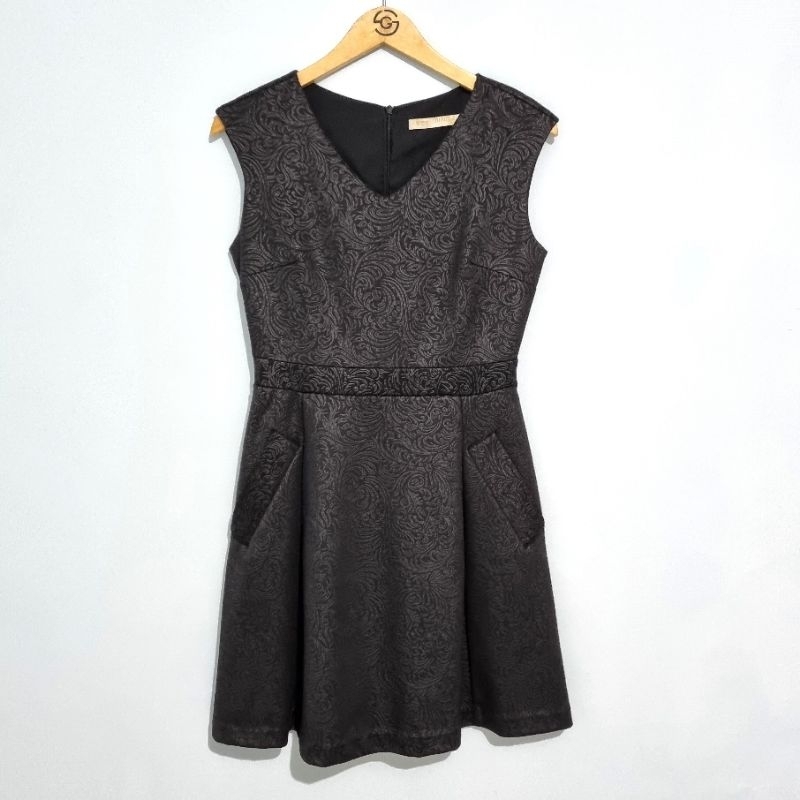 Preloved Minimal Women Black Dress