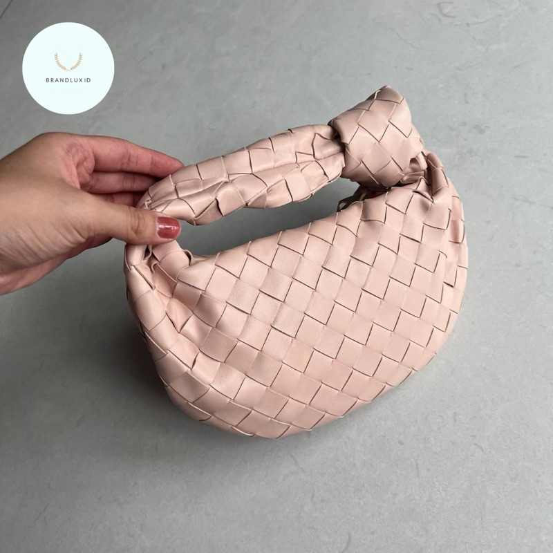 Bottega veneta mini jodie bag in lotus