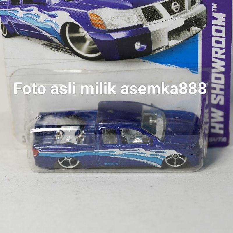 Hotwheels 1/64 Diecast Nissan Titan - Mattel