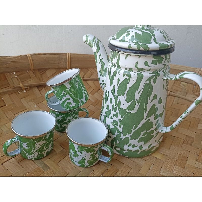 Ceret Teko Set Blirik Hijau 1,5 Liter Mug kecil 120 ml 4 pcs Timbangan Enamel