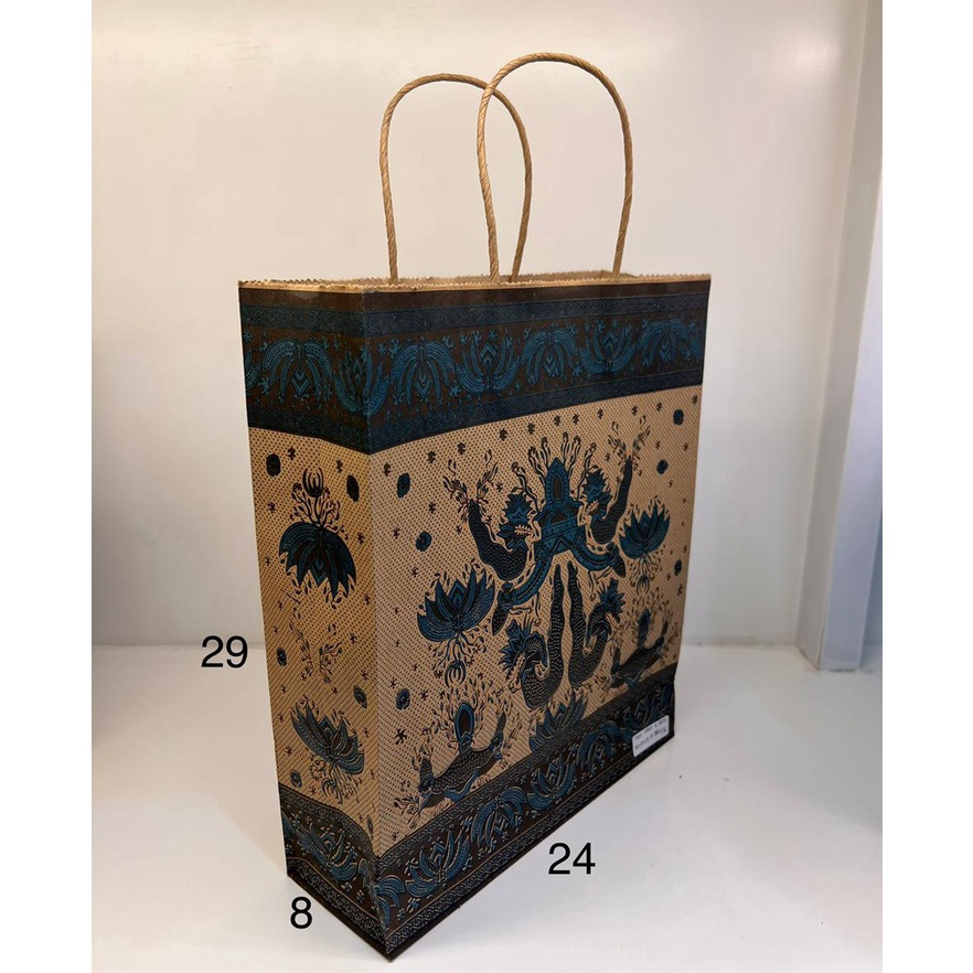 

Kirim Sekarang PAPERBAG BATIK KRAFT OKEY B 1pcs 24X8X29 CM TALI